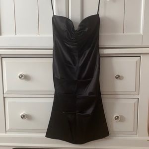 Black bodycon dress